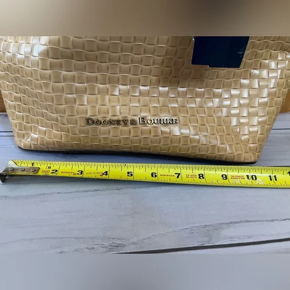 New Dooney & Bourke Lilliana natural brown woven leather strap handle tote purse - Picture 13 of 15